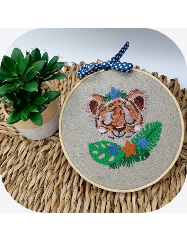 machine embroidery design sleeping tiger with star