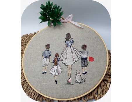 Motif de broderie machine  mère et ses enfants