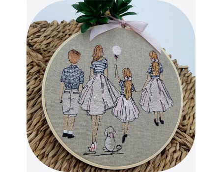 Motif de broderie machine  mère avec ses filles et son fils