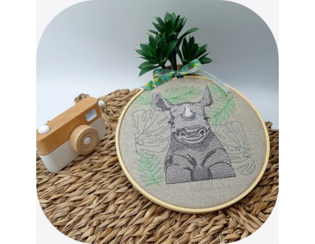 machine embroidery design savannah rhinoceros