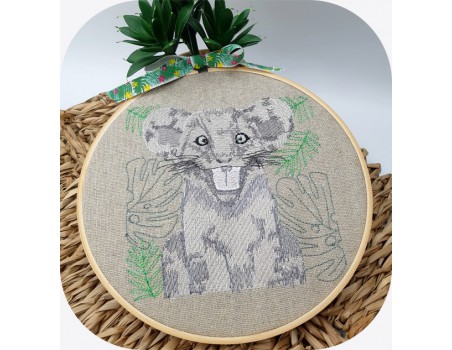 machine embroidery design savannah lion cub