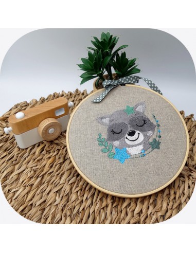 machine embroidery design  sleeping raccoon  with star