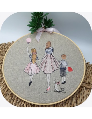 machine embroidery design  rippled mother with her daughter and her son