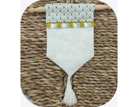 machine embroidery  design ith customizable bohemia pennant