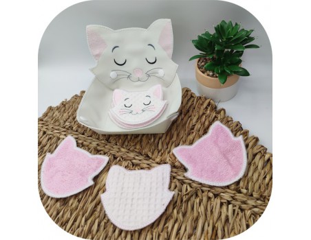 machine embroidery design ith reusable cat head cotton wipes