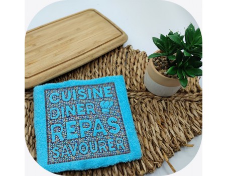 Motif de broderie machine texte cuisine en embossage