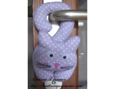 Motif de broderie machine Chat de porte  ITH