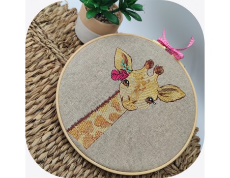 Motif de broderie machine girafe aquarelle