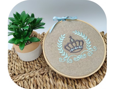 Motif de broderie machine cadre prince