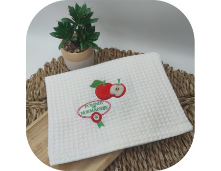 machine embroidery design apple