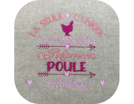 Motif de broderie machine maman poule personnalisable