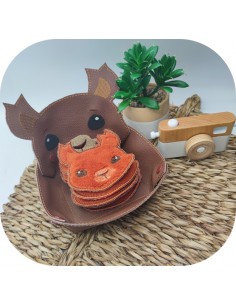 machine embroidery design ith squirrel box