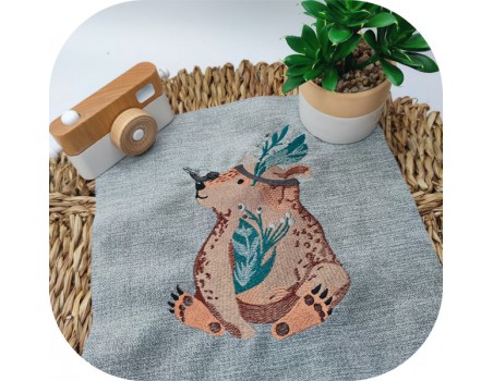 machine embroidery design forest bear