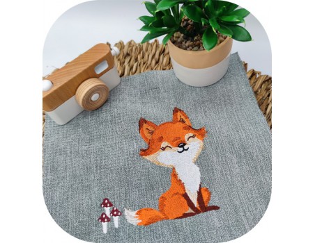 machine embroidery design forest fox