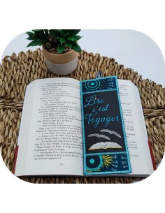 Motif de broderie machine ITH marque pages texte voyager