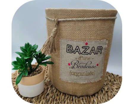 Motif de broderie machine texte bazar personnalisable