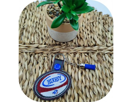 Motif de broderie machine ITH porte clé ballon de rugby