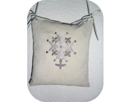 Instant download machine embroidery Huguenot cross