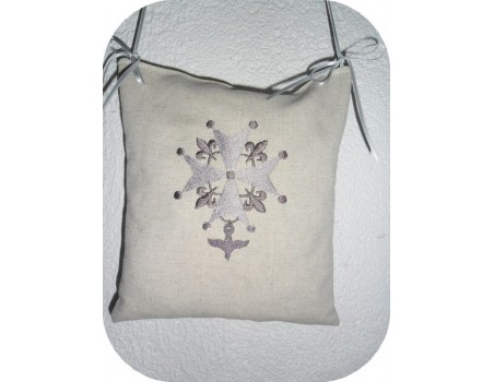 Instant download machine embroidery Huguenot cross