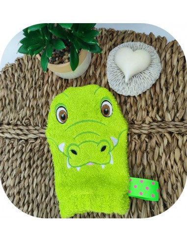machine embroidery design crocodile wasch mitt  ITH