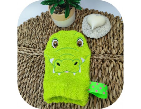 Motif de broderie machine  gant de toilette crocodile ITH