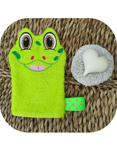 machine embroidery design frog wasch mitt ITH