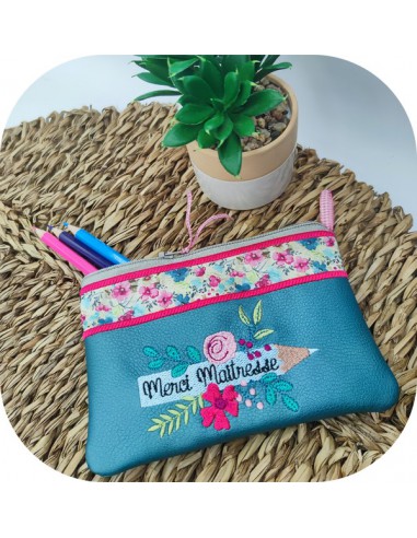 Motif de broderie machine ITH trousse  crayon fleuri merci maîtresse