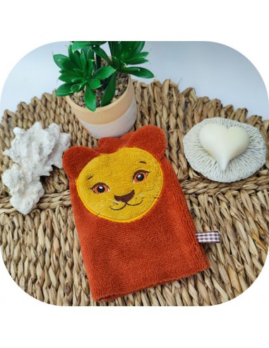 machine embroidery design lion wasch mitt ITH