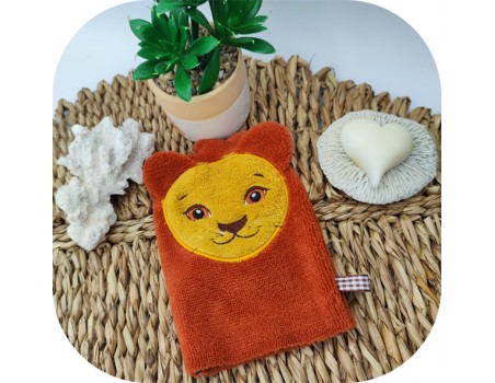 Motif de broderie machine  gant de toilette lion ITH