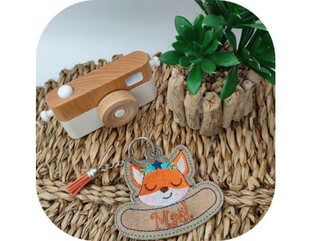 machine embroidery design fox keychains customizable ith