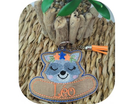 machine embroidery design raccoon keychains customizable ith
