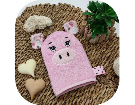 machine embroidery design pig wasch mitt ITH