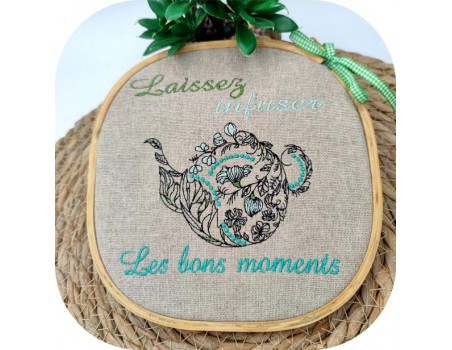 Motif de broderie machine  texte  infusions