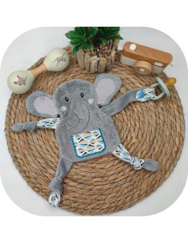 Motif de broderie machine  doudou elephant ITH