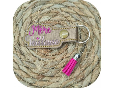 Instant download machine embroidery  design key ring Mère Veilleuse