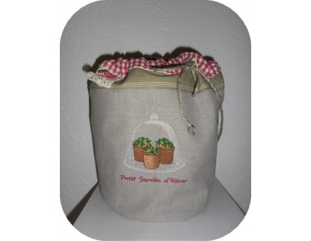 Motif de broderie petis pots de plantes sous cloche