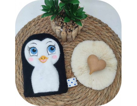 Motif de broderie machine  gant de toilette pingouin ITH