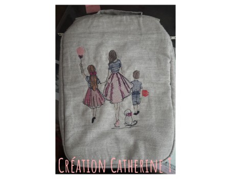 Motif de broderie machine  mère avec sa fille et son fils