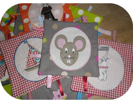 Motif de broderie souris