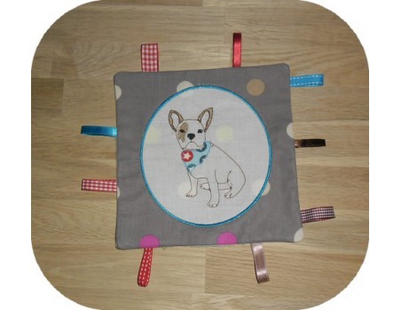 Motif de broderie machine bouledogue