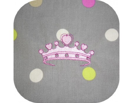 Motif de broderie machine couronne de princesse