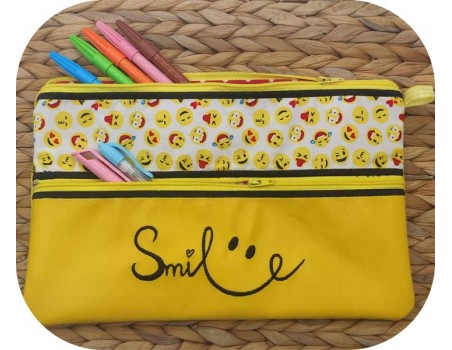 Motif de broderie machine  smiley