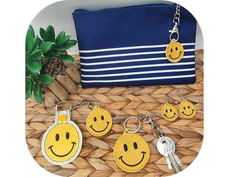 Motif de broderie machine smiley en FSL