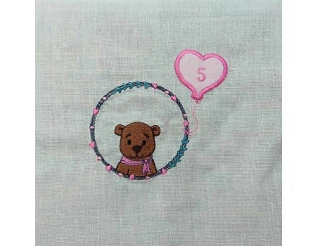 machine embroidery design bear girl with his customizable applied heart balloon