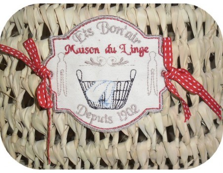 Motif de broderie machine plaque publicitaire corbeille linge