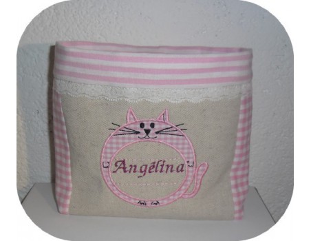 Motif de broderie machine étiquette chat personnalisable en appliqué