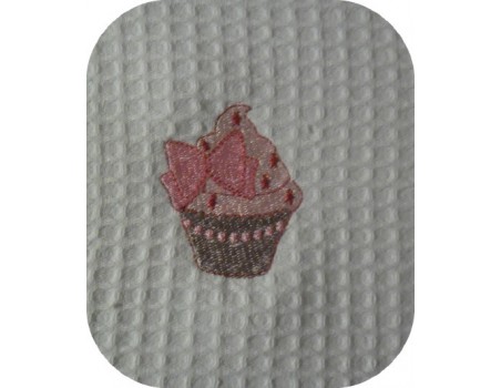 Instant download machine embroidery cupcake