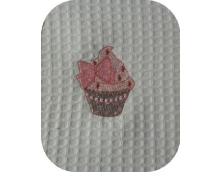 Instant download machine embroidery cupcake