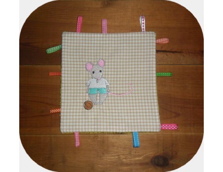 Motif de broderie machine souris avec son ballon