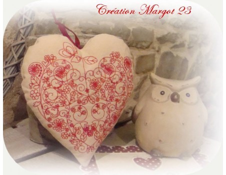 Motif de broderie machine coeur valentin